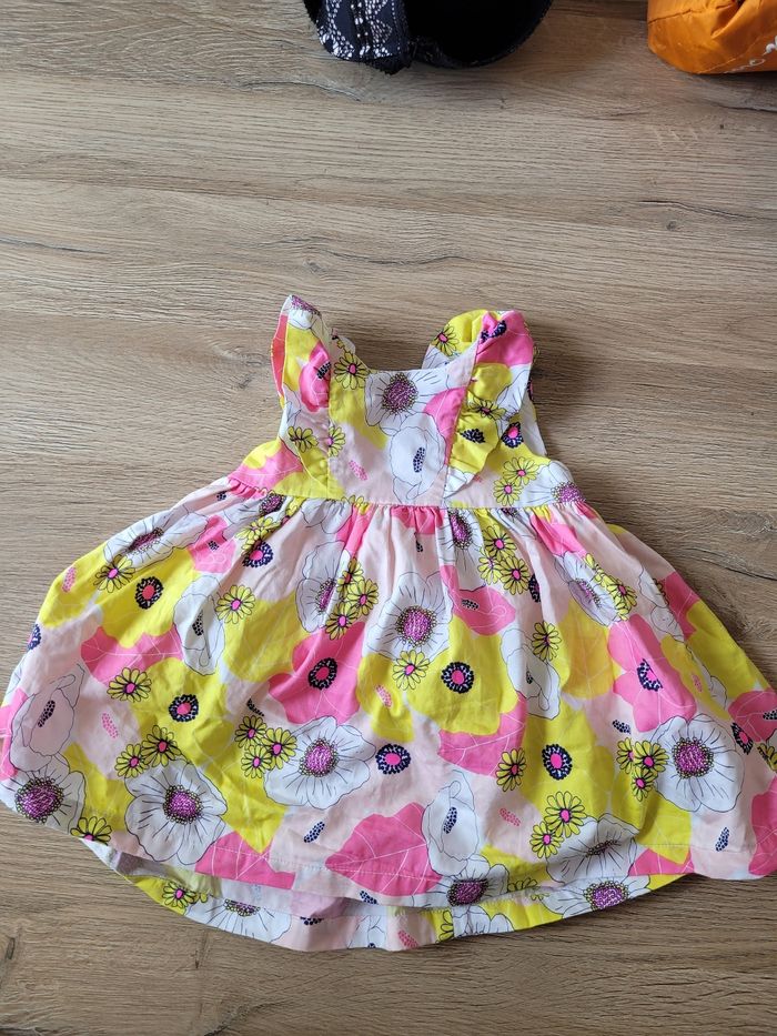 Robe du pareil au même taille 9 mois