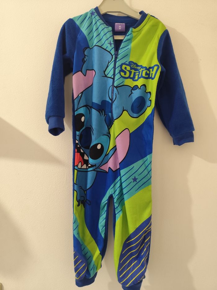 Surpyjama hiver stitch neuf 3 ans