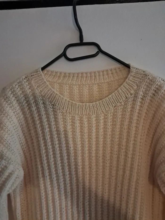 Robe pull fait main - photo numéro 3
