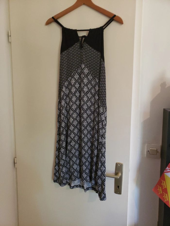 Robe noire et blanche taille M C&A