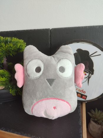 Doudou musical chouette hibou gris rose peluche obaïbi Okaïdi lune étoile PE145