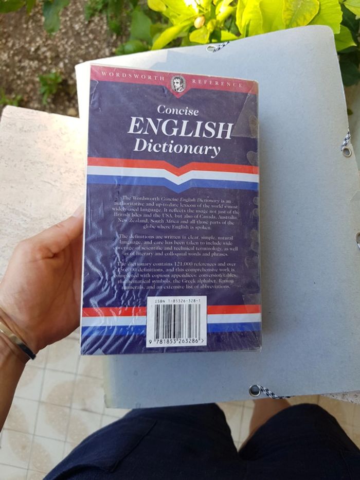 Concise English Dictionnary - photo numéro 2