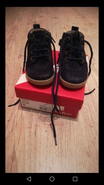 Chaussures Kickers t. 20