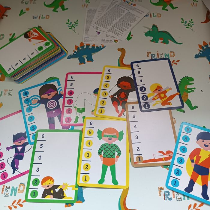 Jeu de cartes "la grande bataille des super-héros" de chez familybul - photo numéro 4