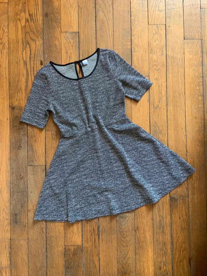 Robe patineuse cintrée grise h&m taille 40 L