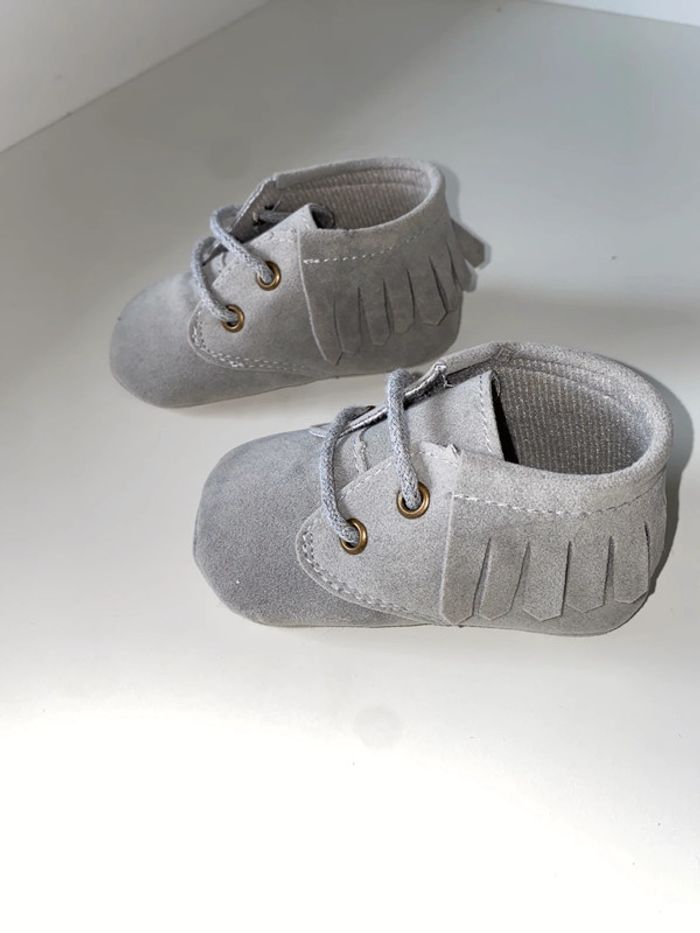 Chaussures grises neuve - photo numéro 2