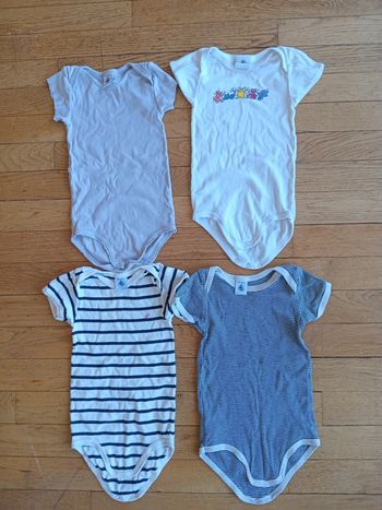 Lot 4 bodies manches courtes Petit bateau 24 mois 