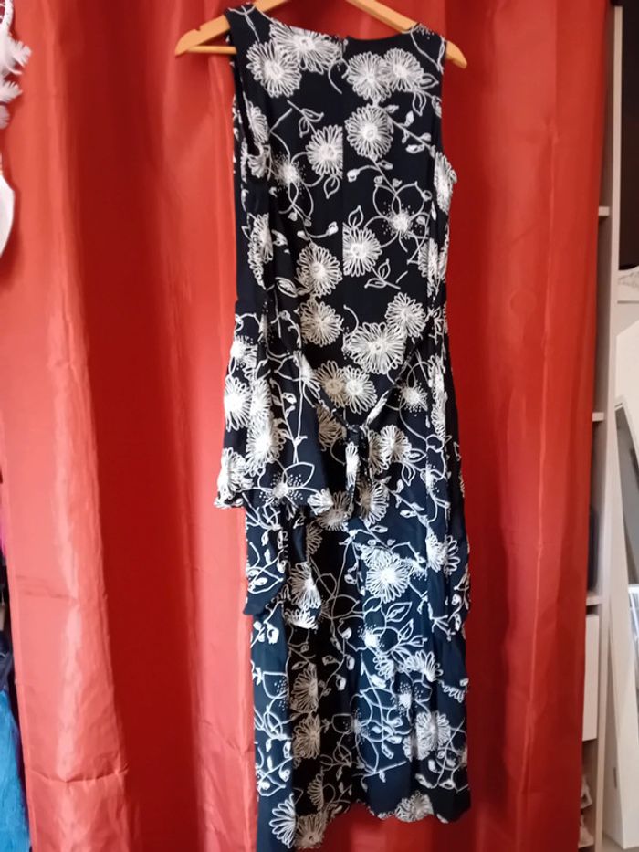 Sublime robe noire et blanche🪄xl🪄 - photo numéro 3