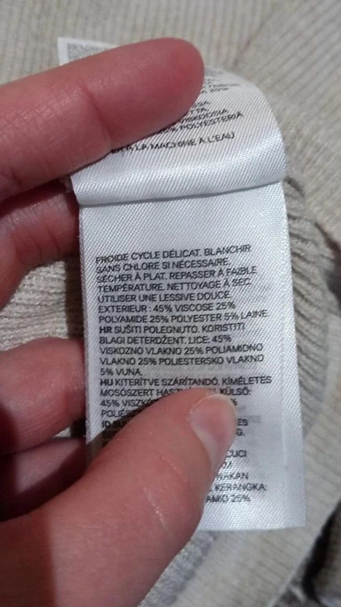 Pull beige col rond court H&M taille M - photo numéro 5