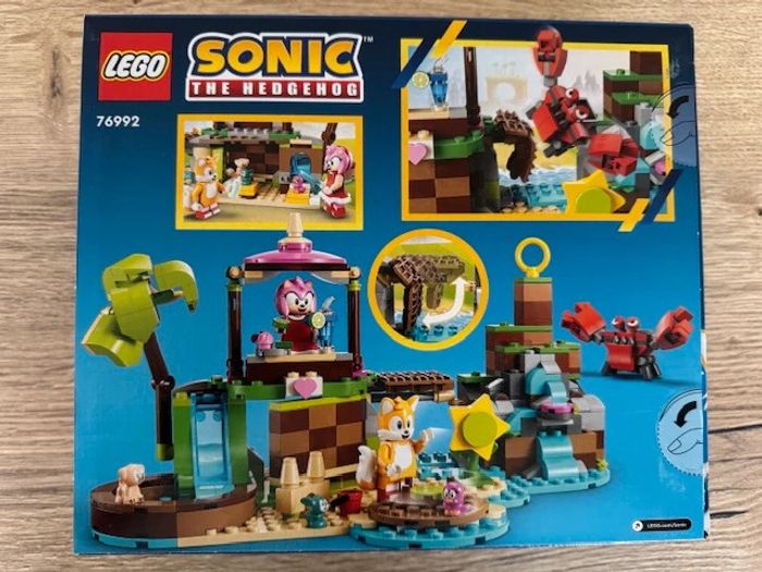 LEGO 76992 : L'île de sauvetage des animaux d'Amy² - photo numéro 3