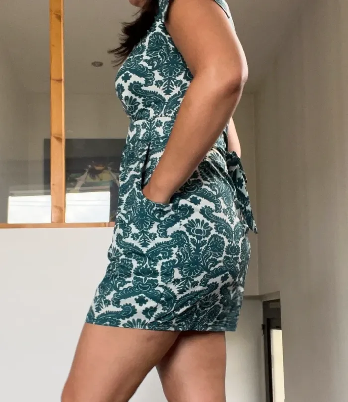 Robe verte et blanche sexy - photo numéro 3