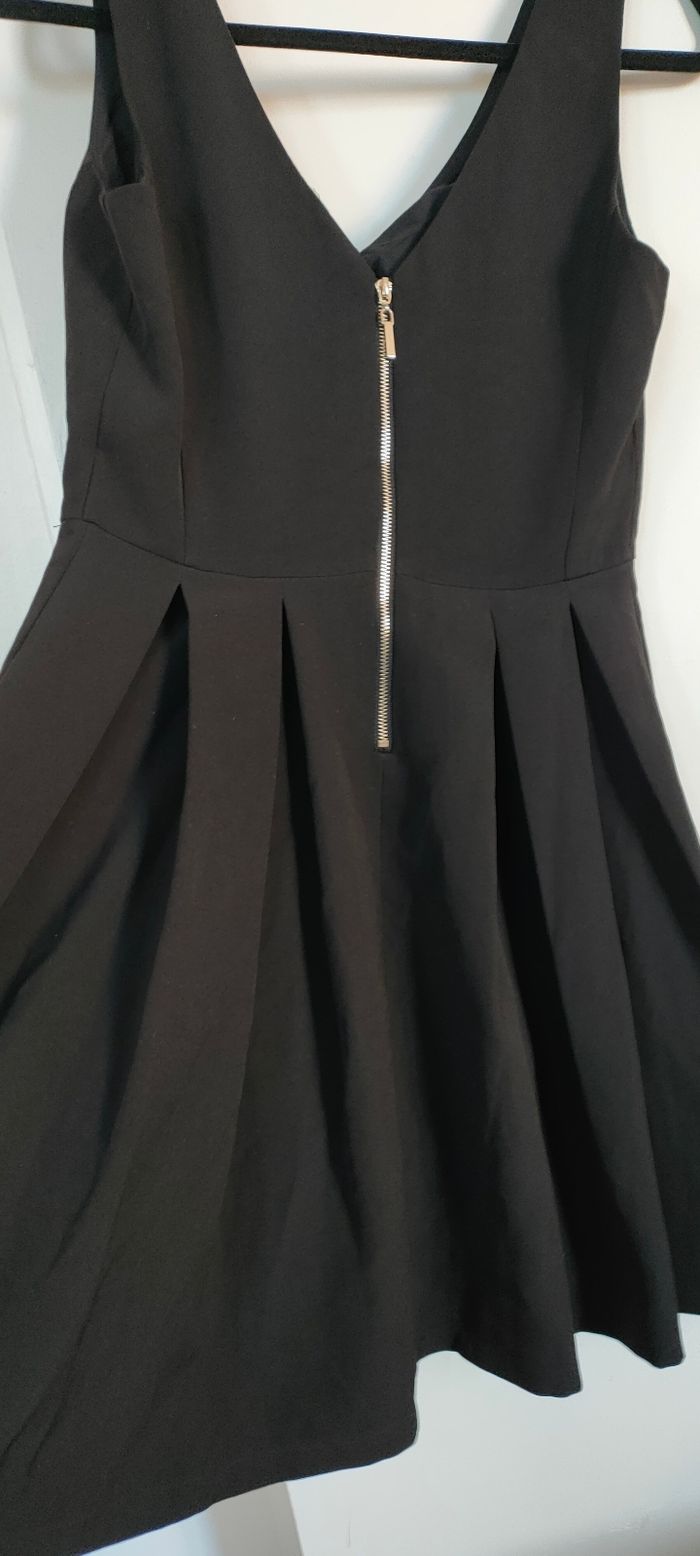 Robe noir - photo numéro 3