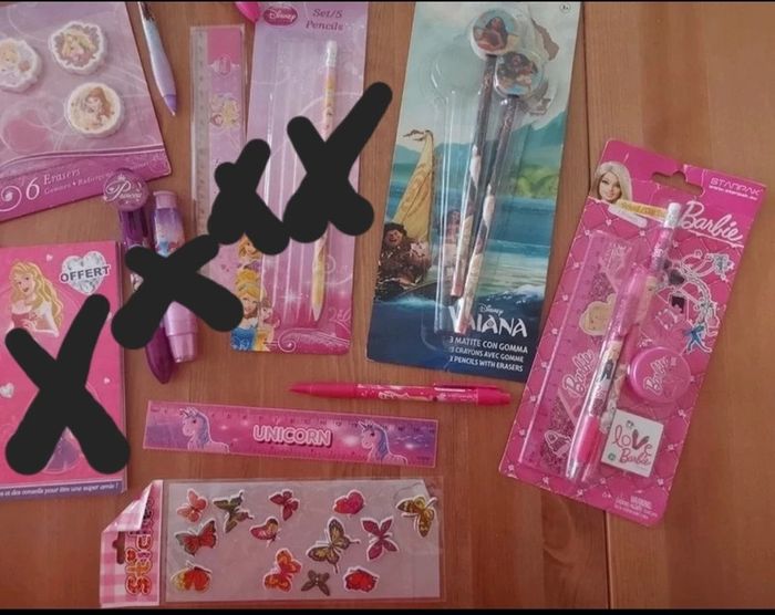 Gros lot de fournitures Disney Princess et Barbie Neuf - photo numéro 2