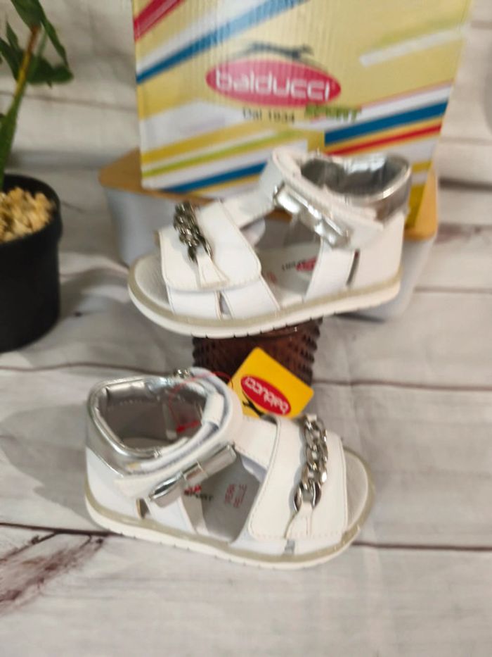 Sandale cuir 🛑 prix non négociable - photo numéro 3