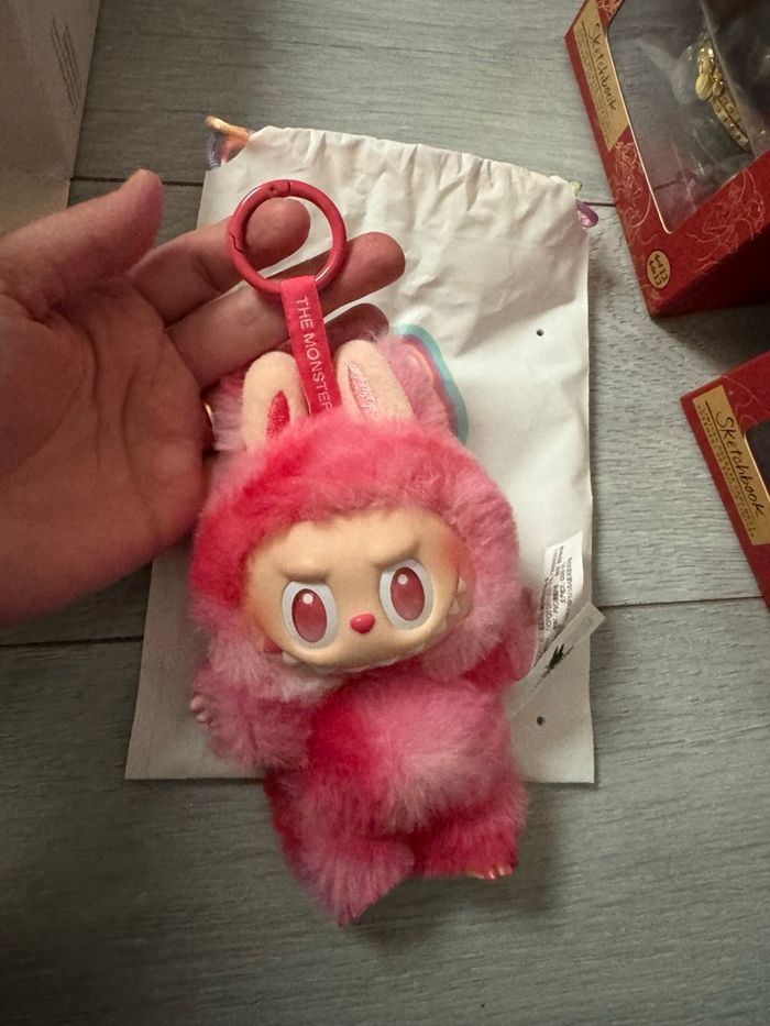 Labubu love pop mart - photo numéro 2