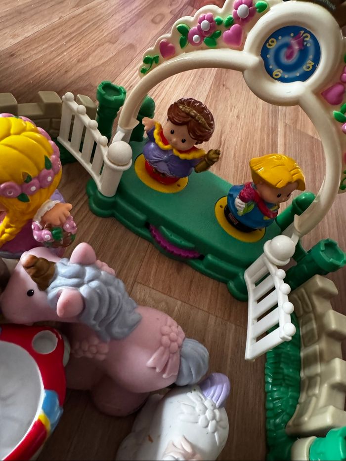 Lot Fisher price château - photo numéro 2