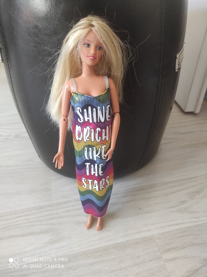 Poupée barbie - photo numéro 2