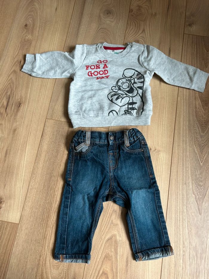 Pull + jean 6 mois