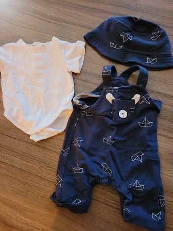 Ensemble naissance marin chapeau vertbaudet 1 mois
