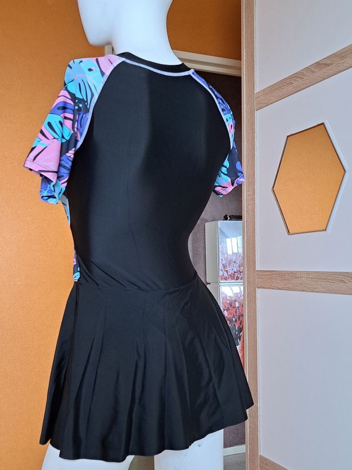 Maillot de bain Neuf - photo numéro 4