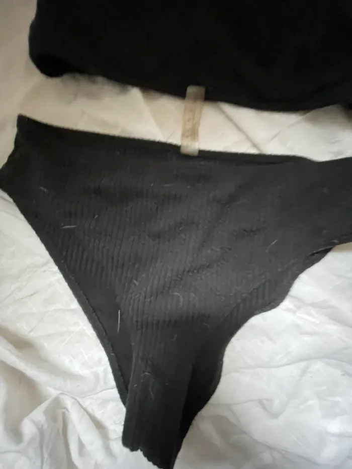 Maillot de bain noir Shein– taille M, haut croisé & bas taille haute - photo numéro 3