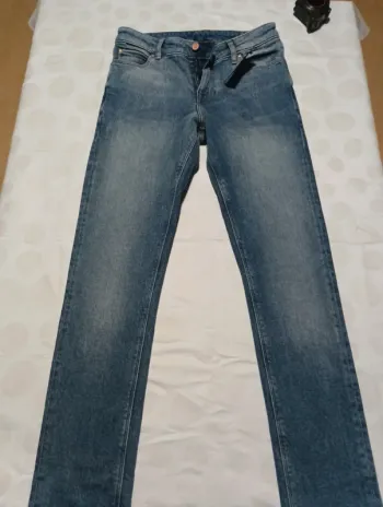 Pantalon jeans  femme Asos taille 38  jeans court coupe légèrement skinny neuf