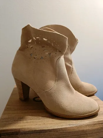 Boots cuir André T. 37