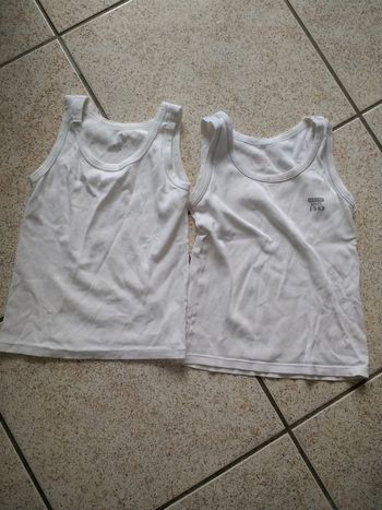 Lot de 2 débardeurs absorba taille 12 ans et influx
