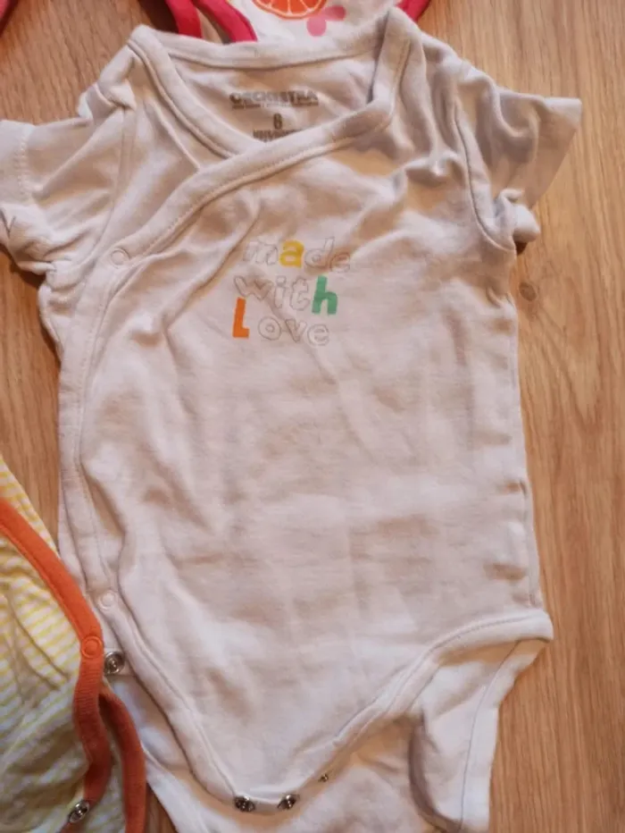 Lot de 5 bodies - photo numéro 4