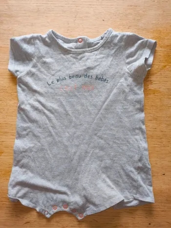 Combinaison short 18 mois boîte à malices excellent état