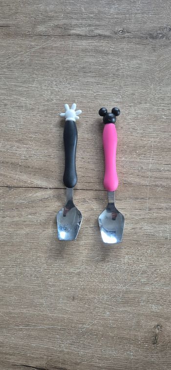 Lot cuillères ergonomiques Disney