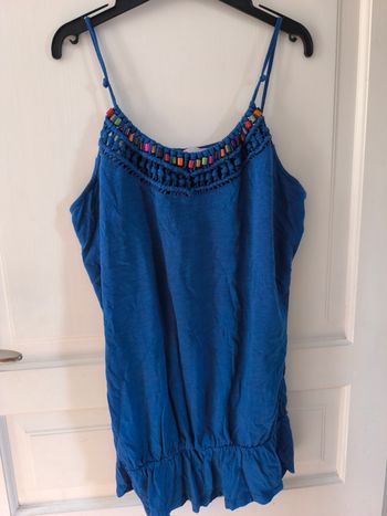 Débardeur bleu a perles