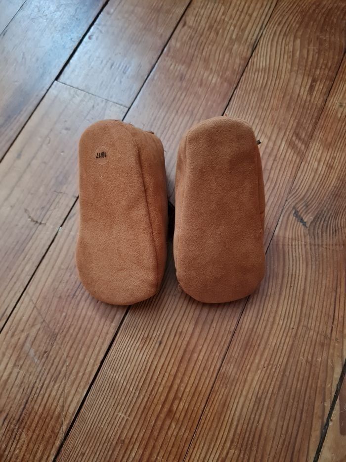 Chaussure souple neuve taille 16/17 - photo numéro 3