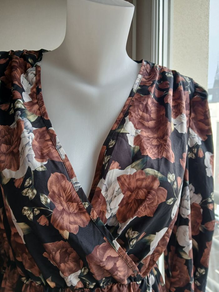 Robe shein taille L - photo numéro 3