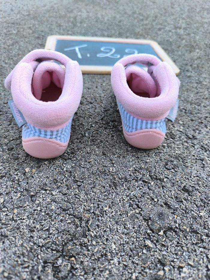Chaussons Isotoner taille 22 en très bon état - photo numéro 3