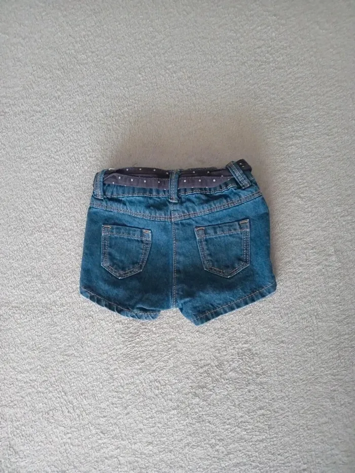 Short 6 mois - photo numéro 2