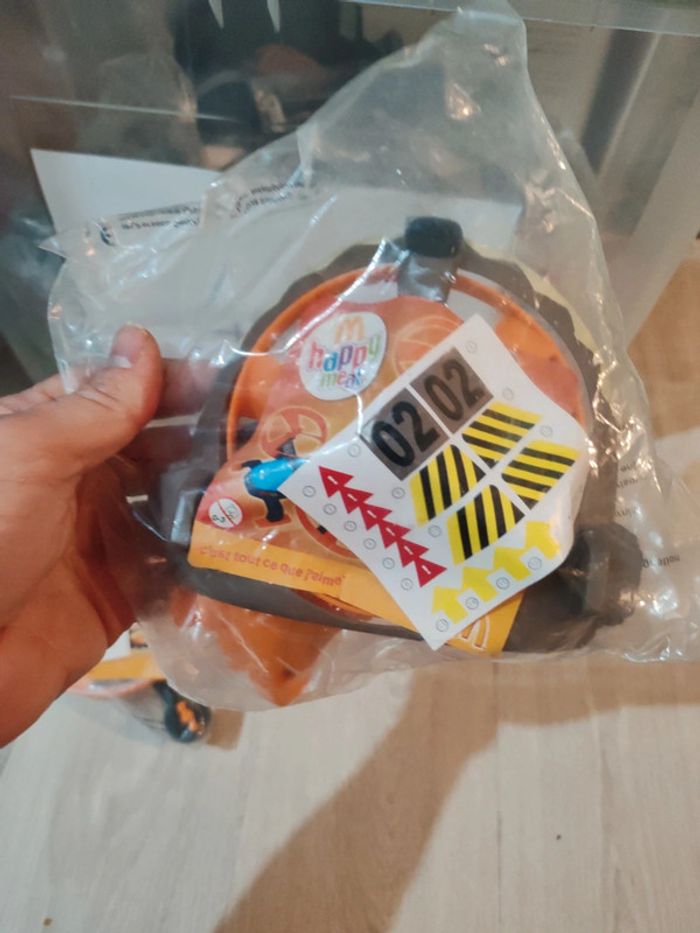 Figurine McDonald's hélicoptère - photo numéro 4