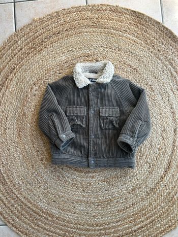 Manteau bébé garçon velours côtelé kaki et col et intérieur sherpa 18 mois Kiabi comme neuve
