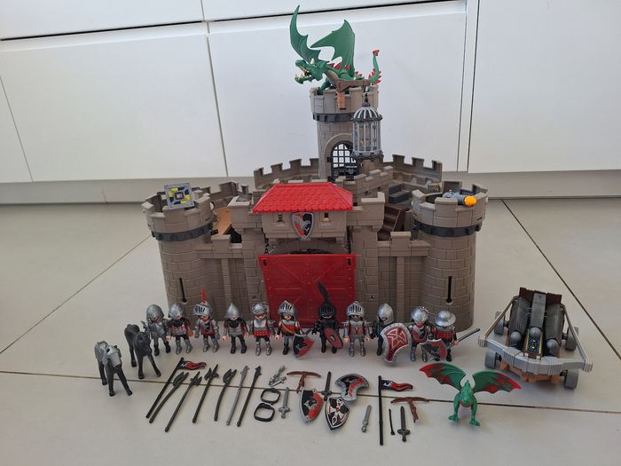 Chateau playmobil chevaliers dragons catapulte prison... - photo numéro 2