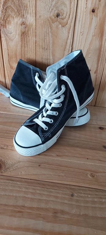 Basket noir montante 38