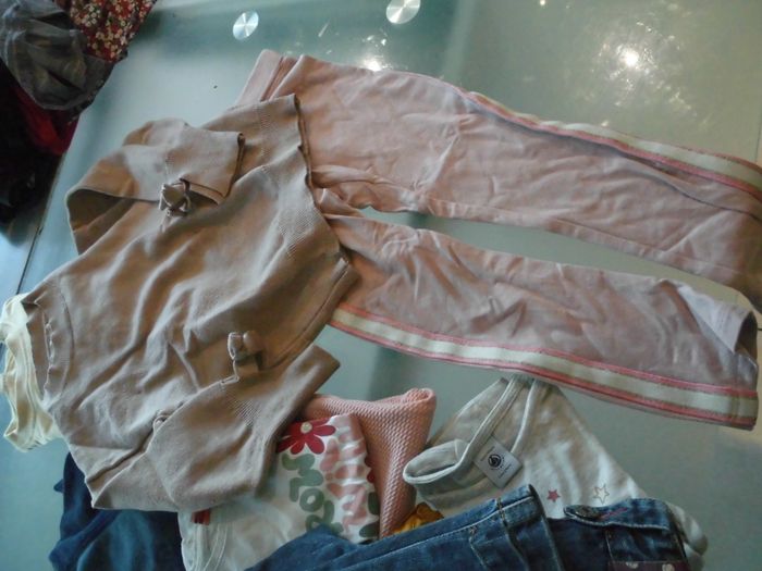 Lot de vêtements fille 4ans Petit Bateau et autres - photo numéro 3