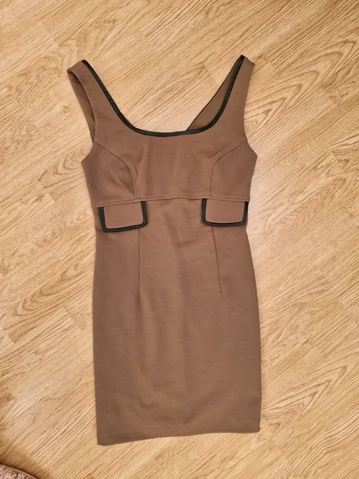 Robe tailleur courte