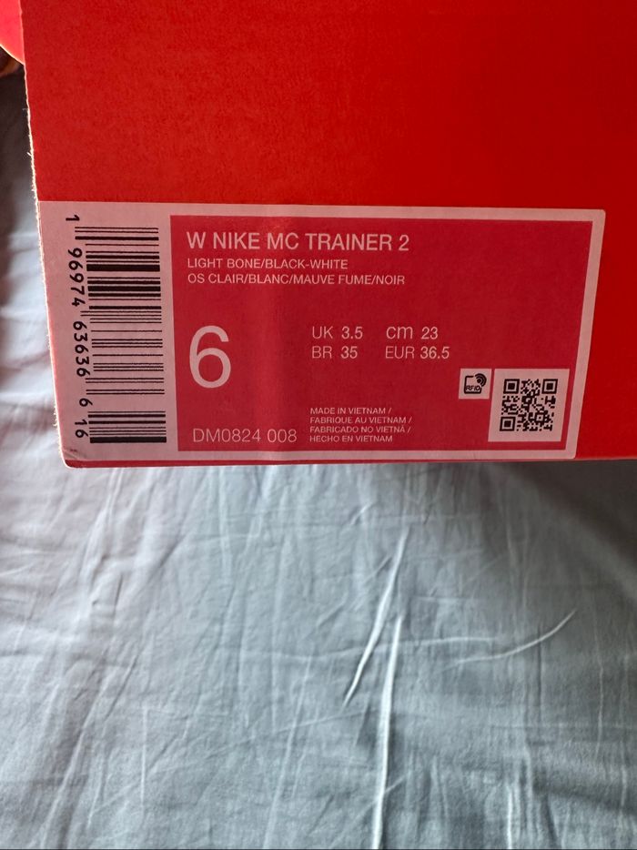 💥 Baskets Nike MC Trainer 2 Femme - Taille 36,5 - neuve - photo numéro 7