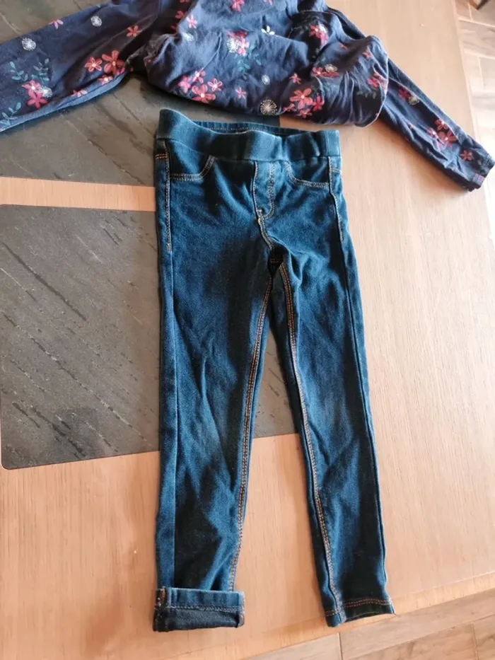 Ensemble t-shirt manches longues et jegging 4ans - photo numéro 5