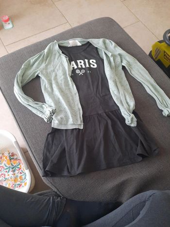Robe et gilet vert