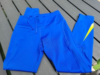Leeging nike
