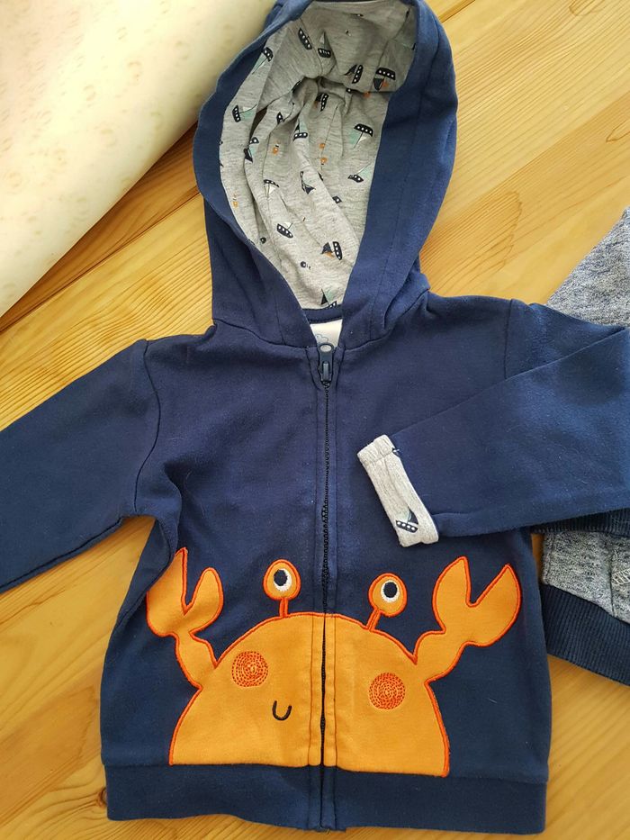 Lot de 2 gilets à capuches, baby chou, 6 mois. - photo numéro 2