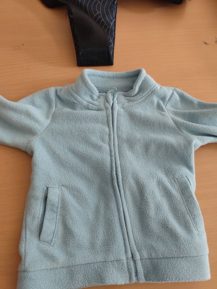 Vends légère polaire bleu bébé - photo numéro 9