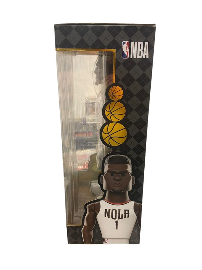 Figurine Funko Gold NBA Zion Williamson Nola 1 spécial édition 30 cm neuf - photo numéro 4