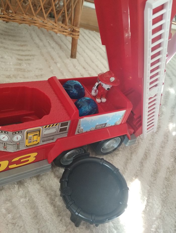 Grand camion de pompier de la pat patrouille - photo numéro 2